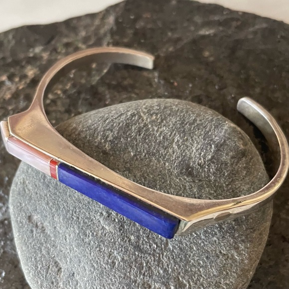 Vintage Navajo Native American Lapis and Mother of Pearl Bracelet - Picture 5 of 15